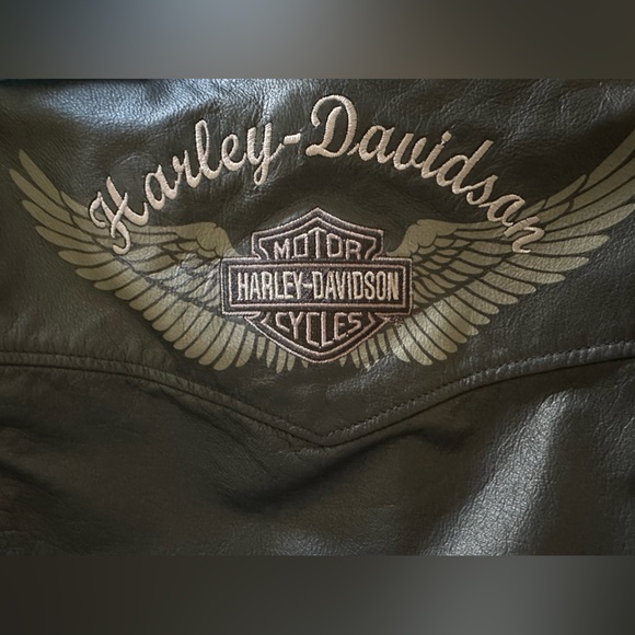Harley Davidson Leather Vest Woman’s - Picture 8 of 8